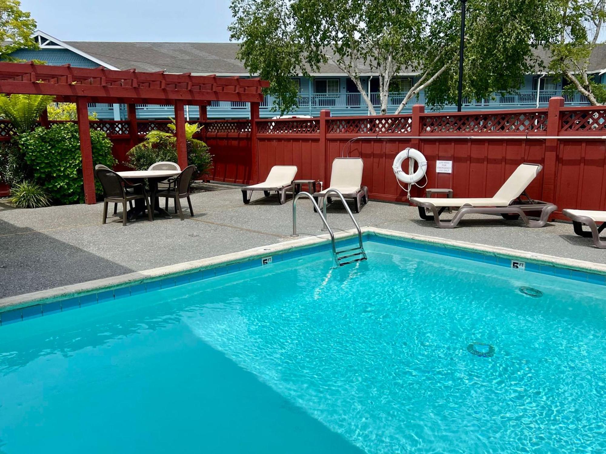 Best Western Country Inn Fortuna Exteriör bild